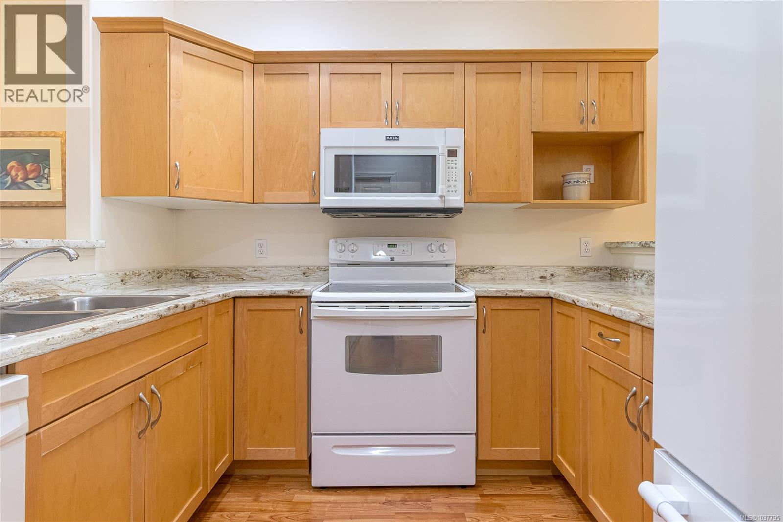 #27 631 Blenkin Ave - 3