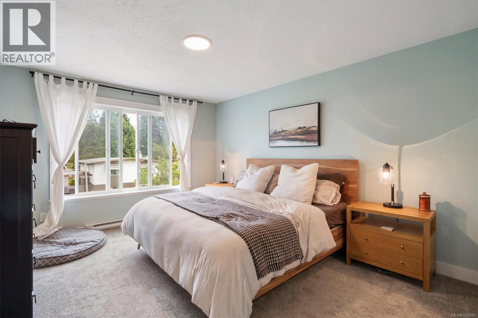 B 240 Woods Ave, Courtenay