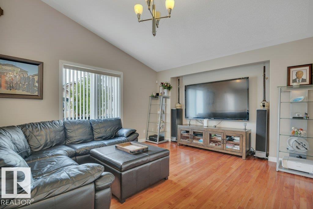 10632 180 AV NW - 13