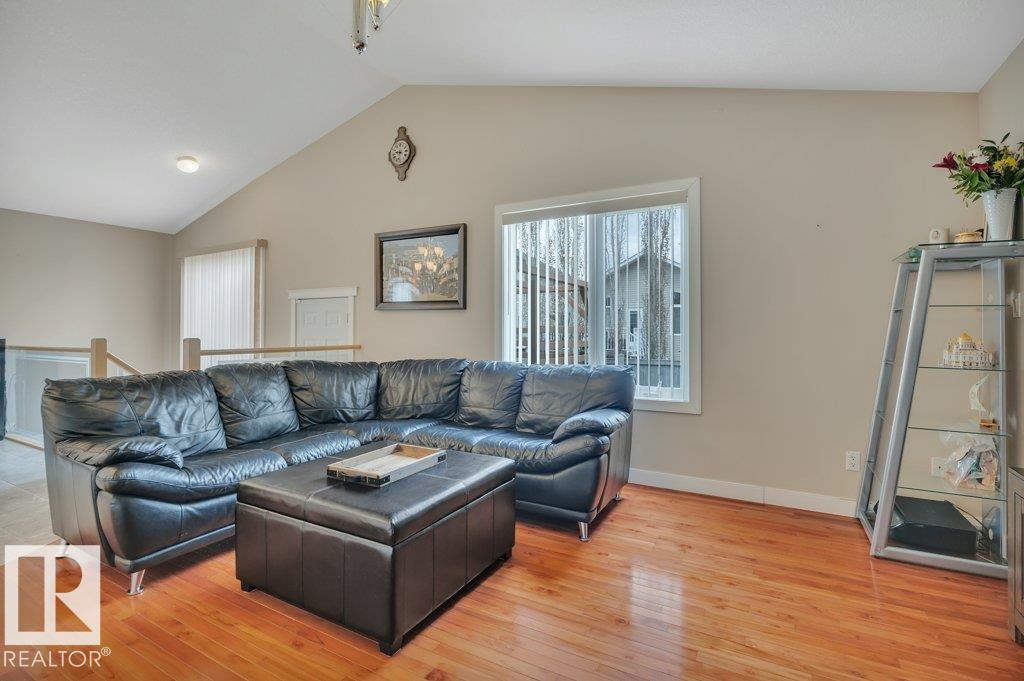 10632 180 AV NW - 15
