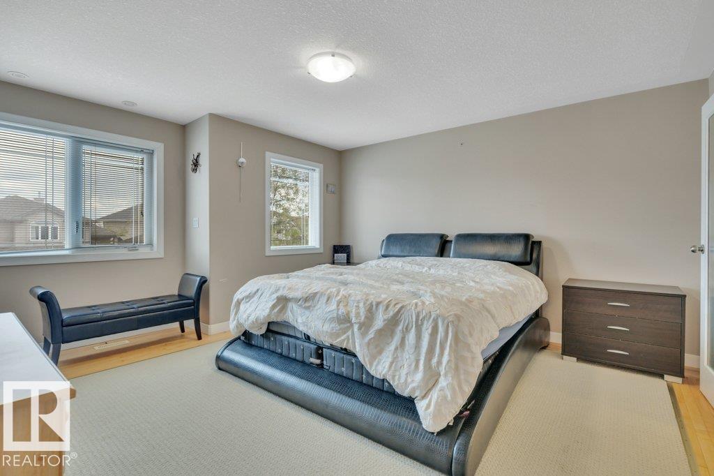 10632 180 AV NW - 23