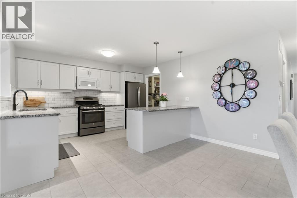 141 COULING Crescent - 10