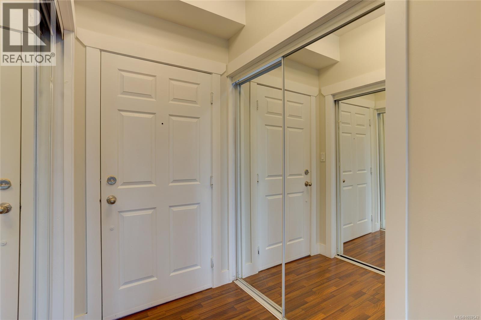 #203 11 Buller St - 28