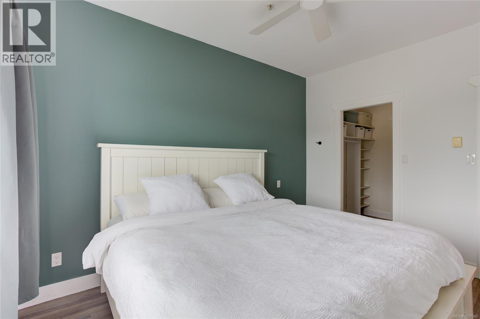 #203 11 Buller St - 23