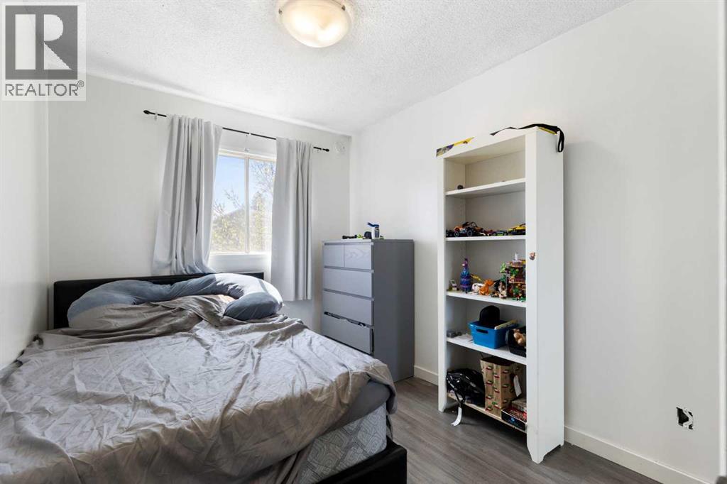 21 Mckernan Road SE - 24