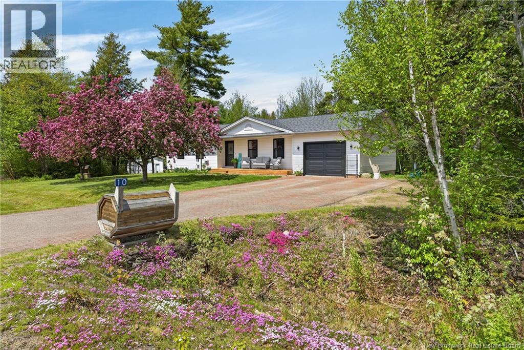 10 Cambridge Drive - 2