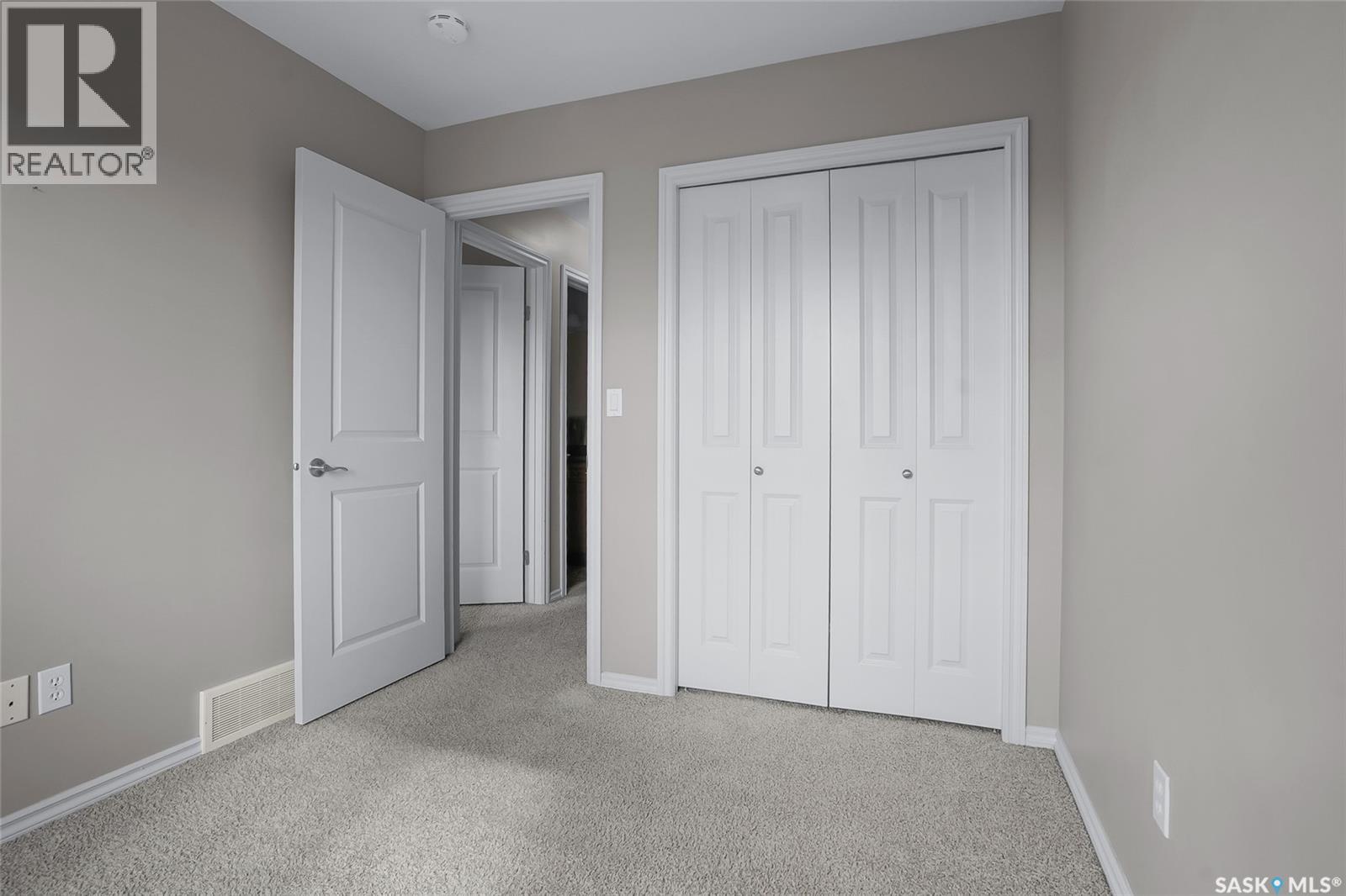 #311 415 Lynd CRESCENT - 18