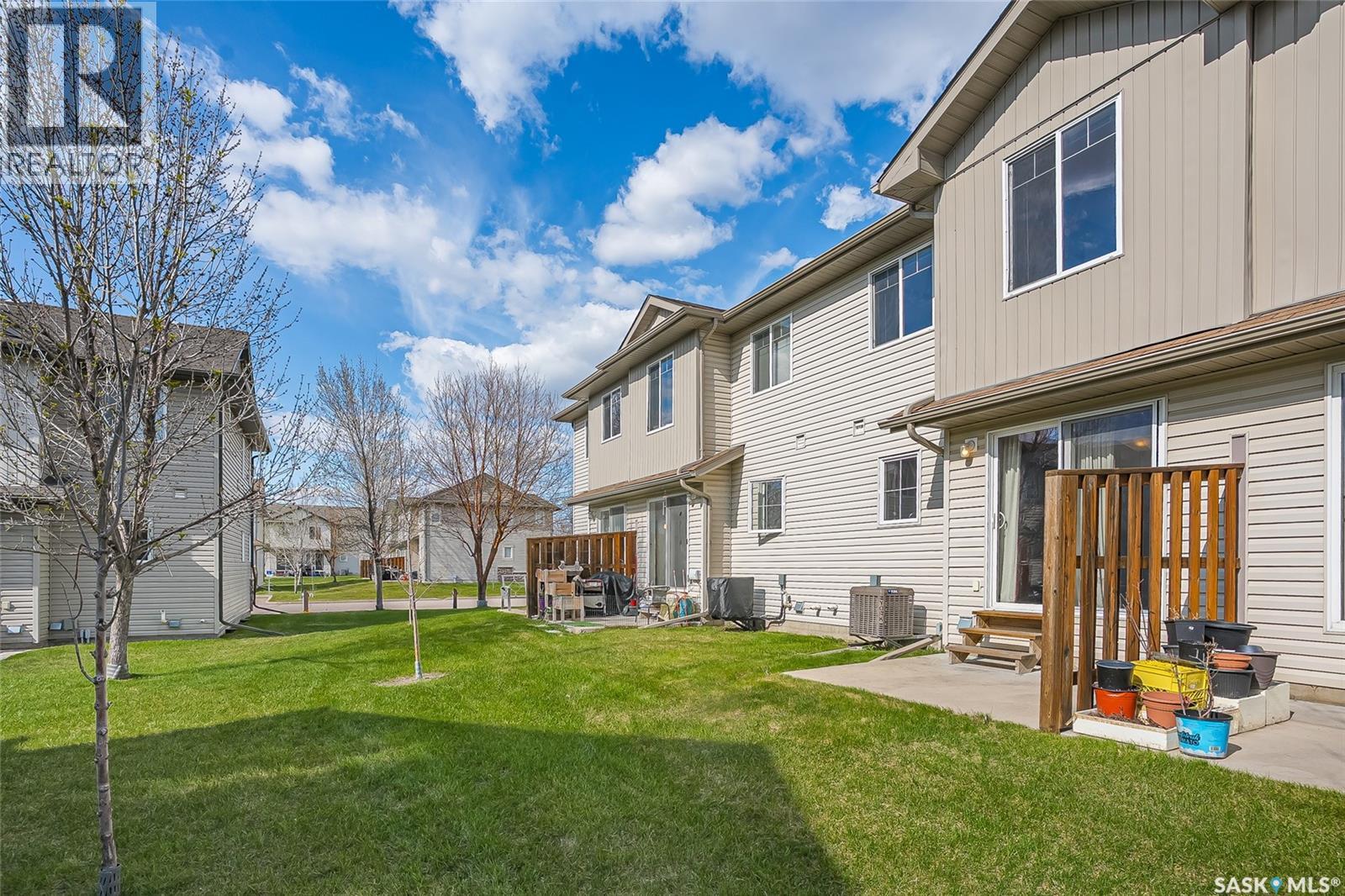 #311 415 Lynd CRESCENT - 29