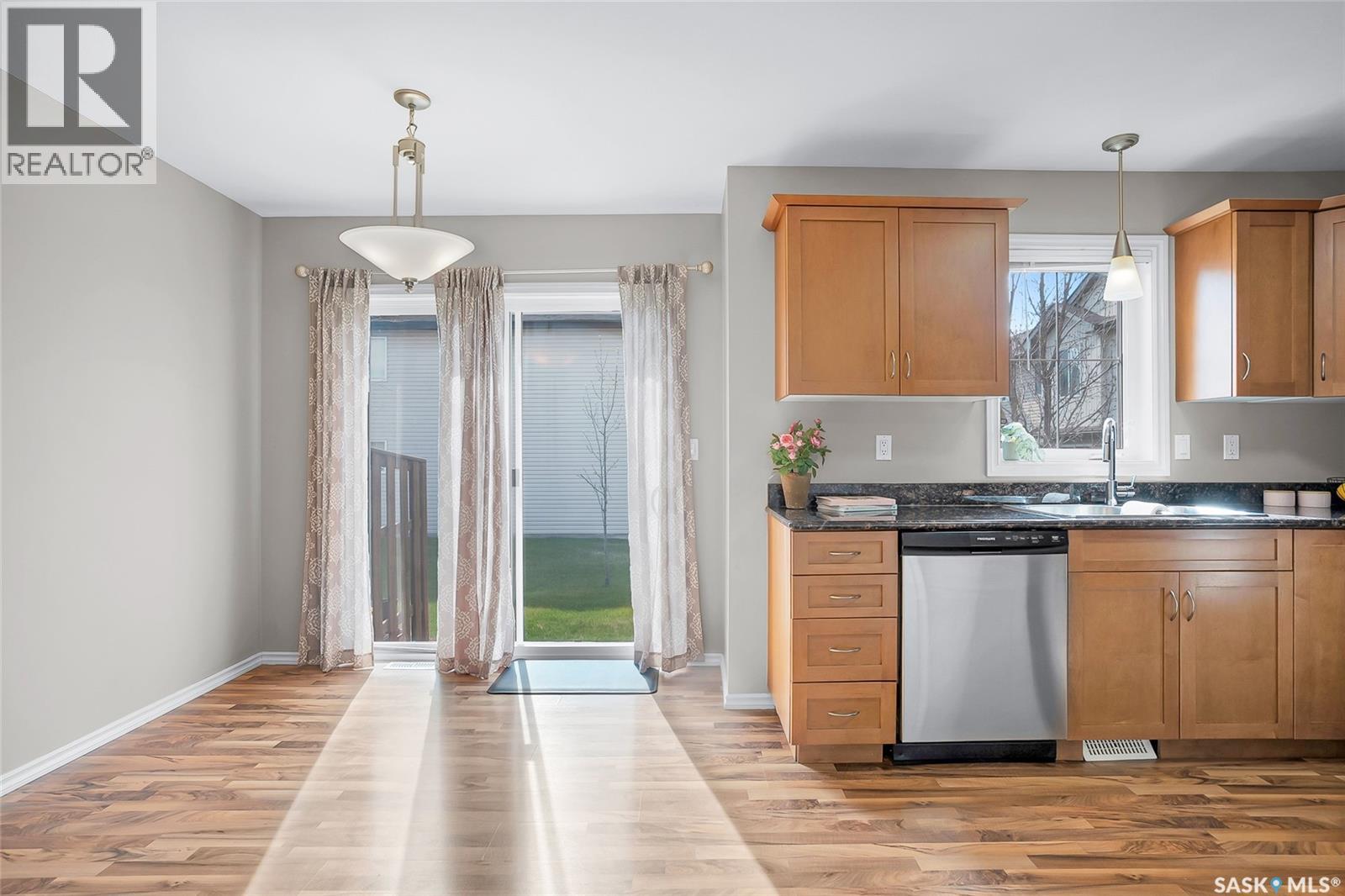 #311 415 Lynd CRESCENT - 7