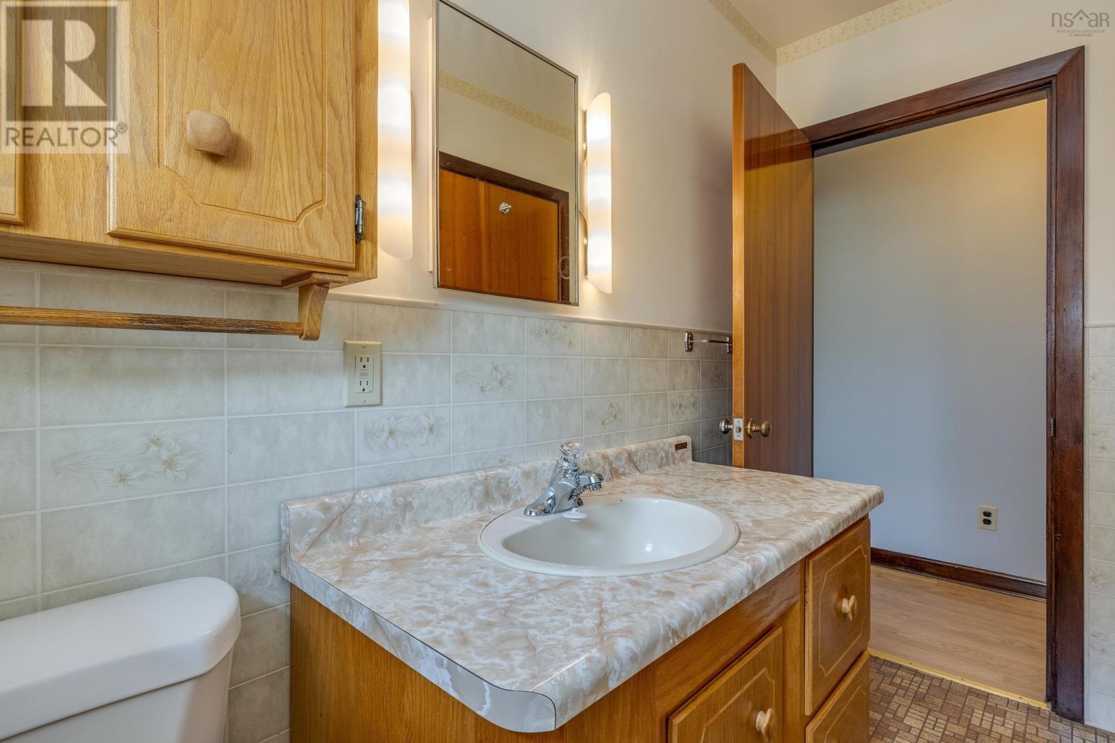 Property 25 of 49 of 2663 Lovett Road