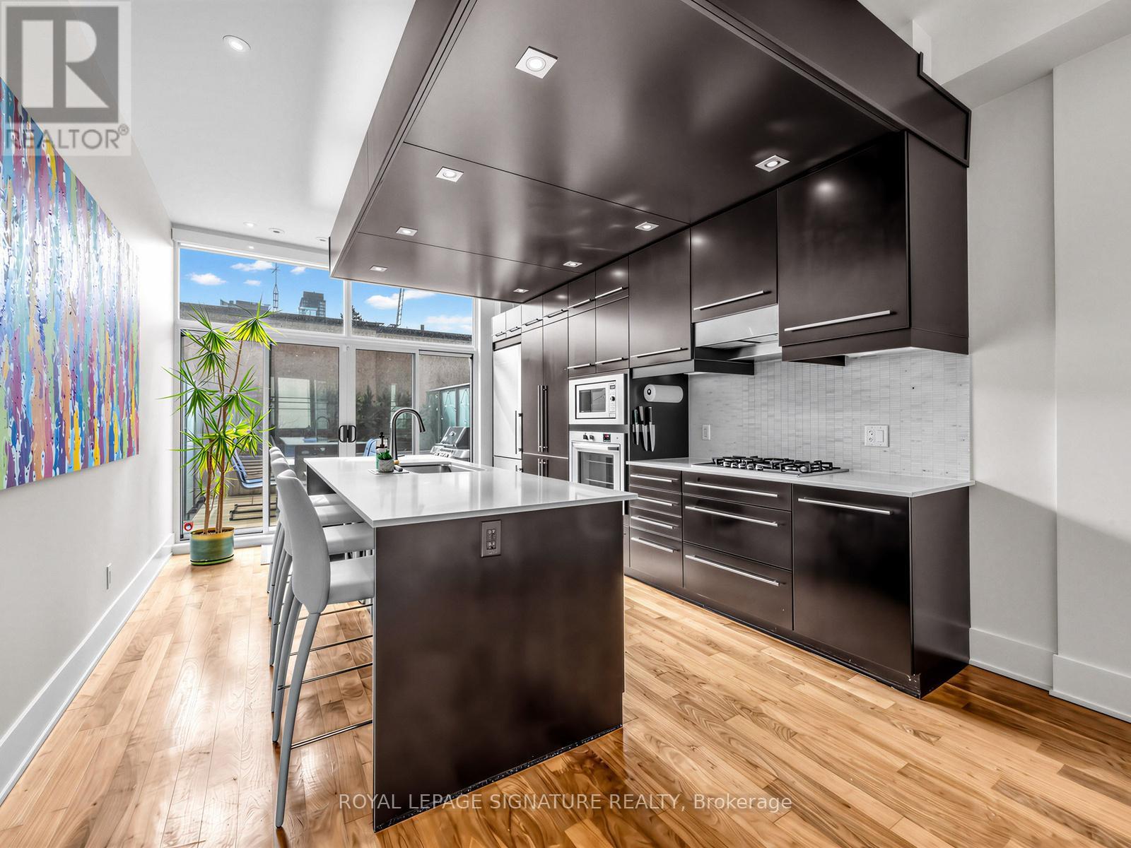 845 RICHMOND STREET W - 12