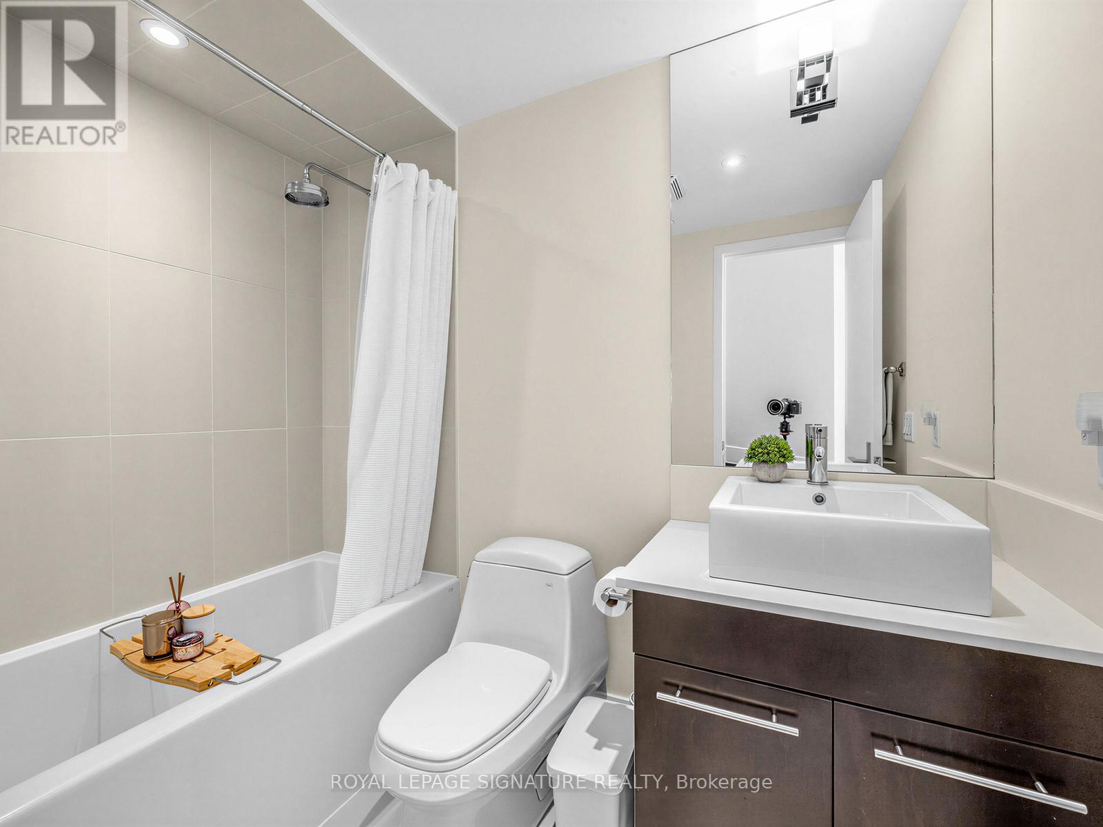 845 RICHMOND STREET W - 27