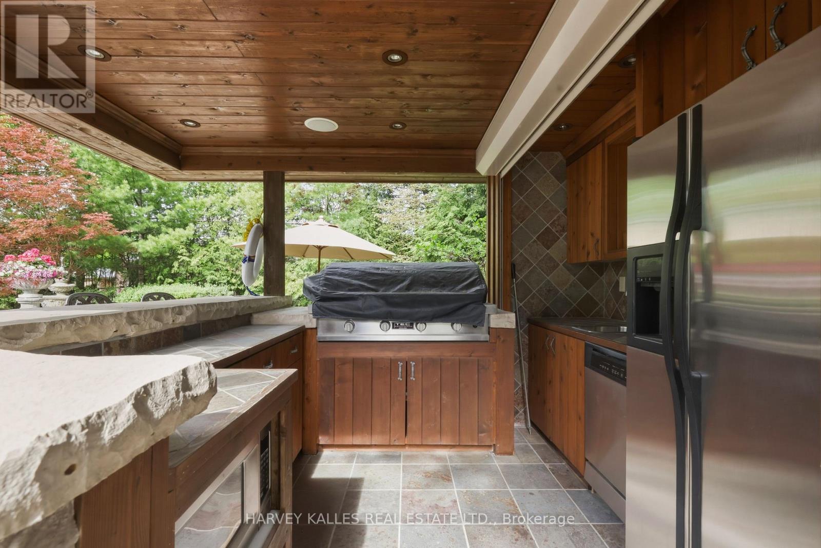 11 DOON ROAD - 44