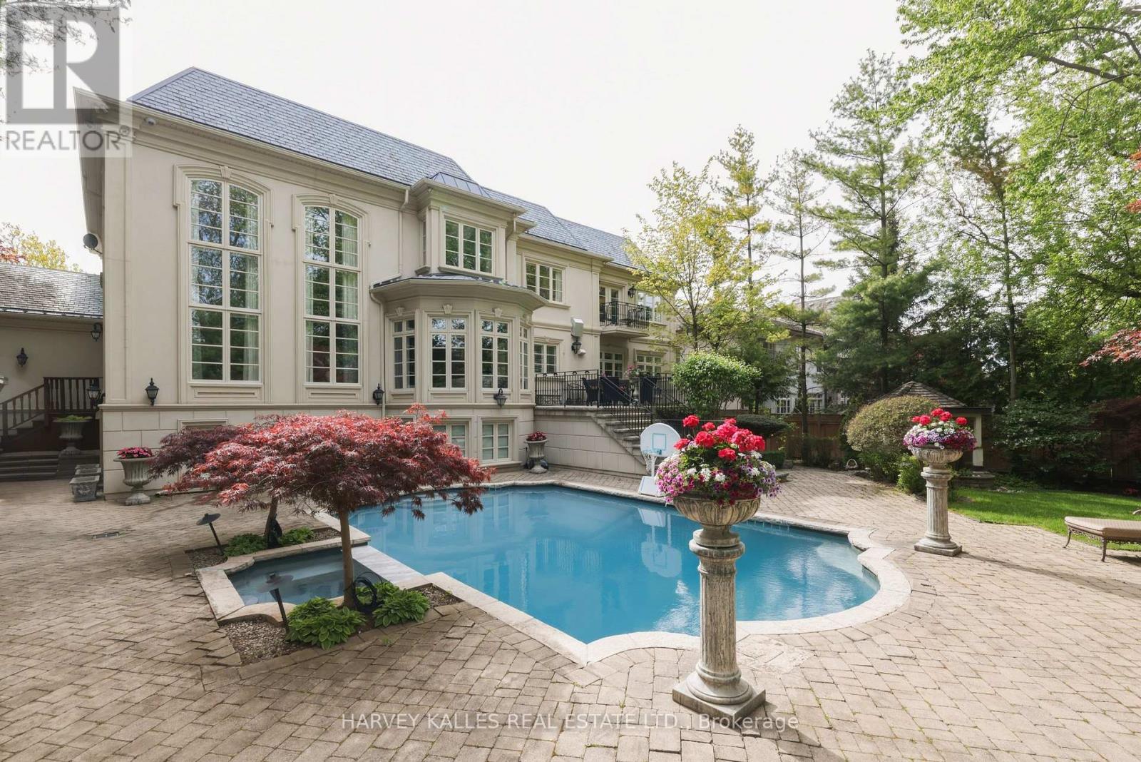 11 DOON ROAD - 47