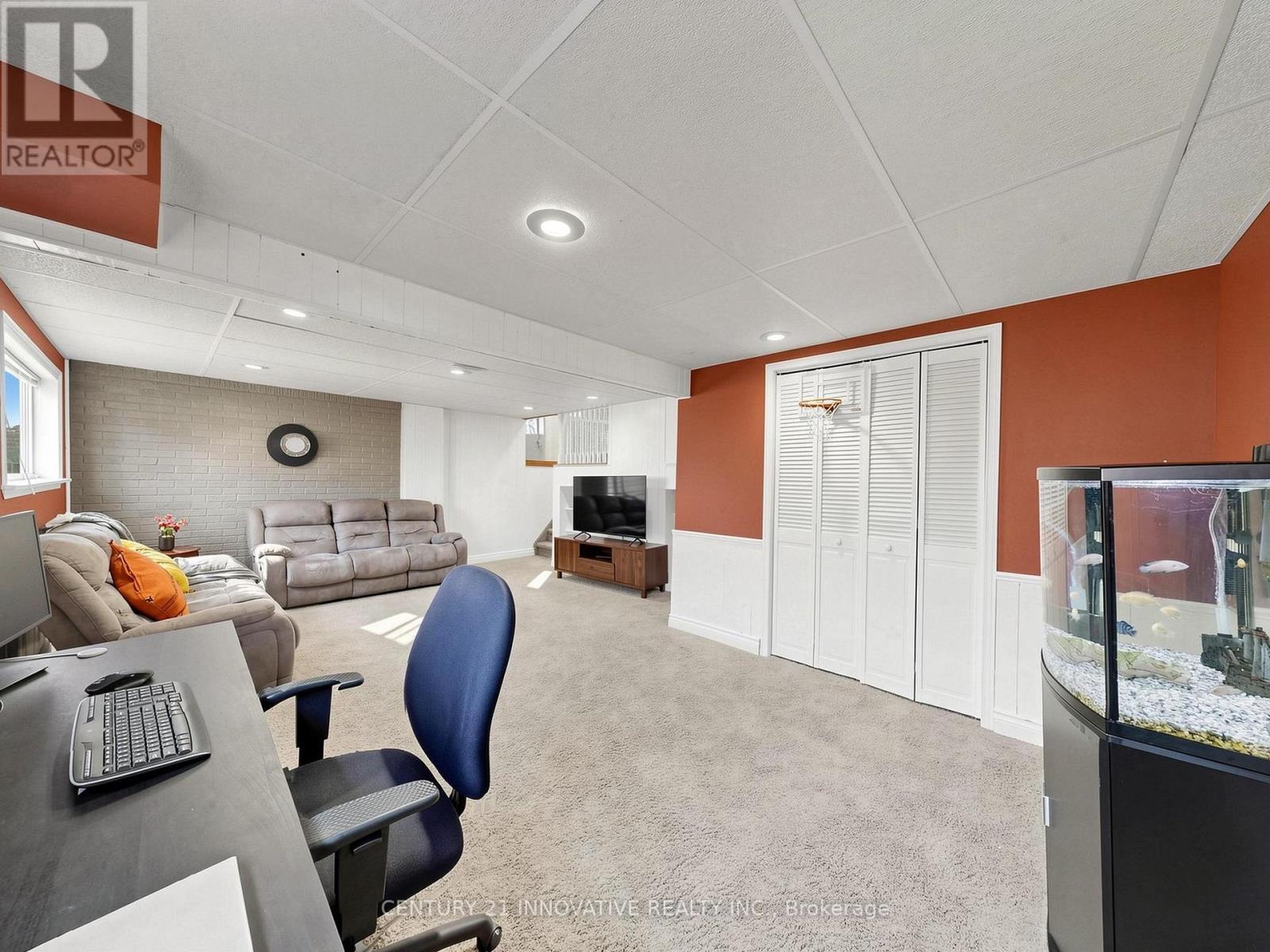 36 DEERPARK CRESCENT - 27