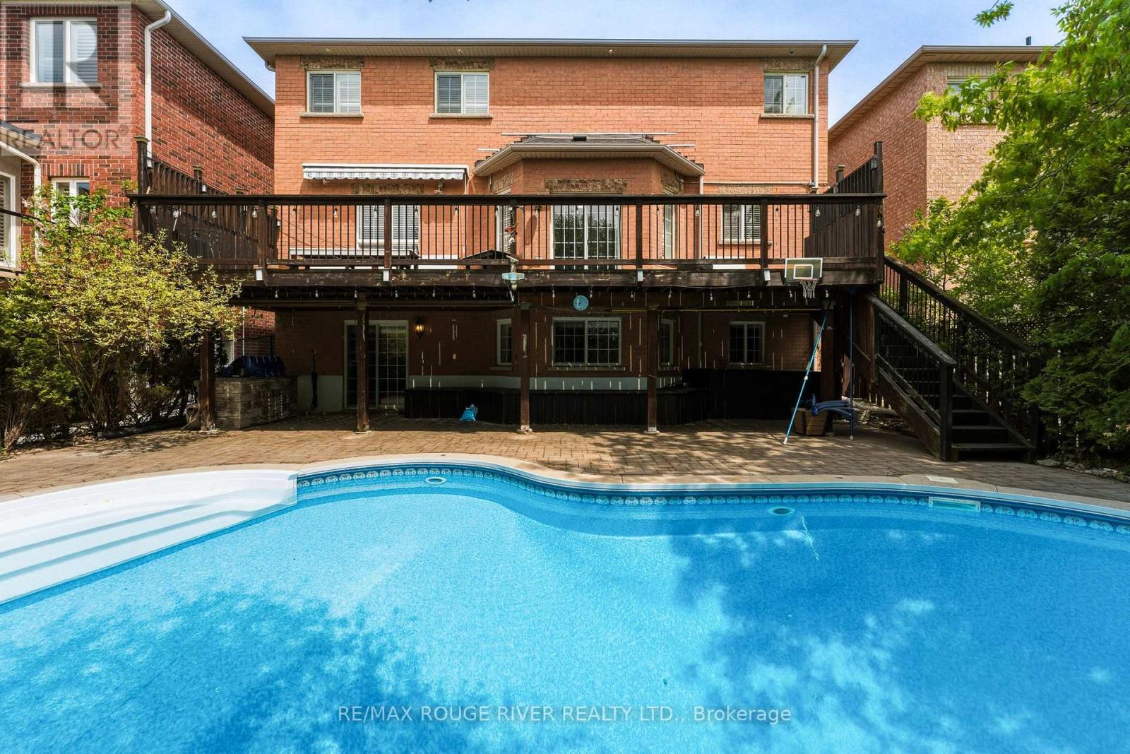 29 SHELDON DRIVE - 36