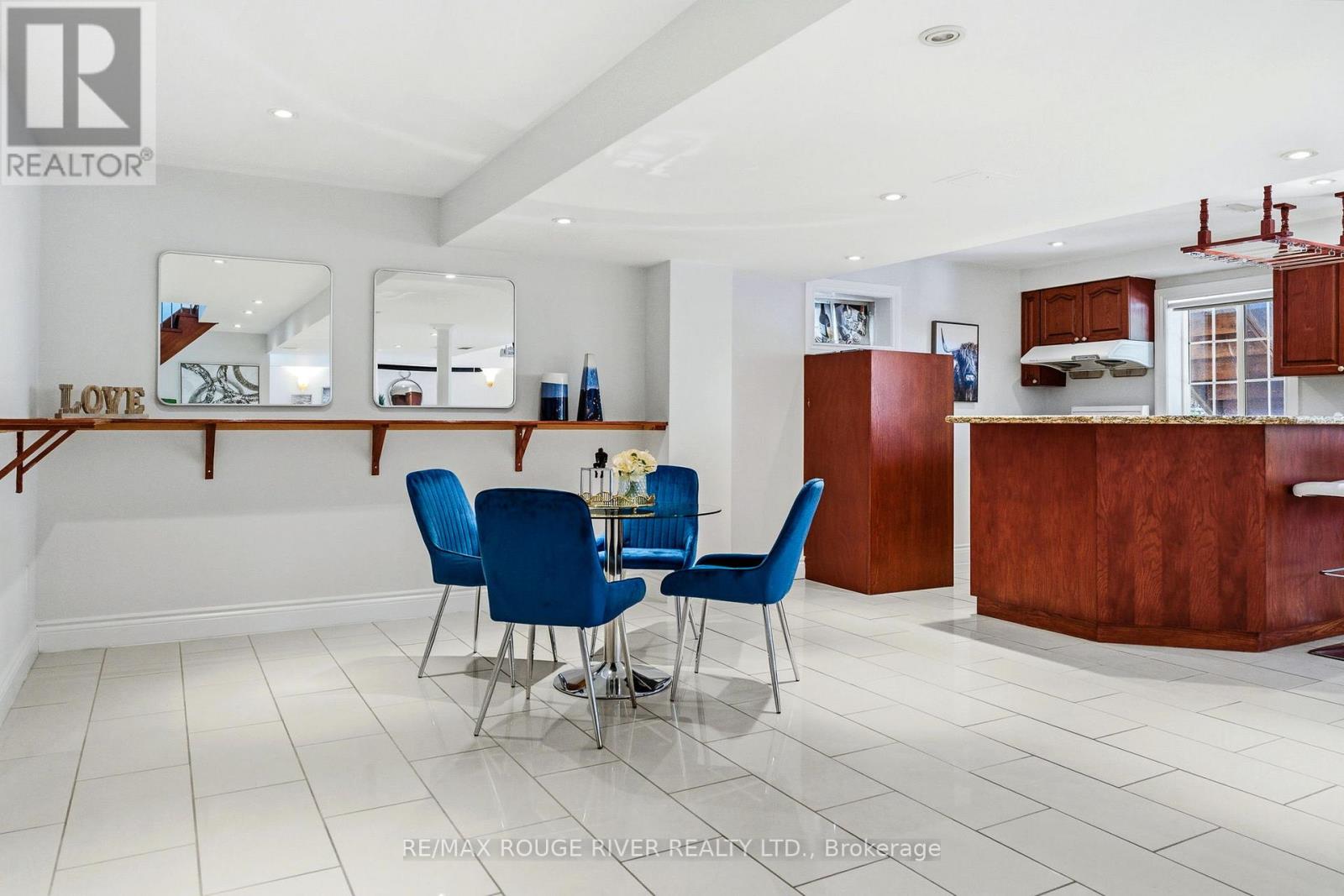 29 SHELDON DRIVE - 45