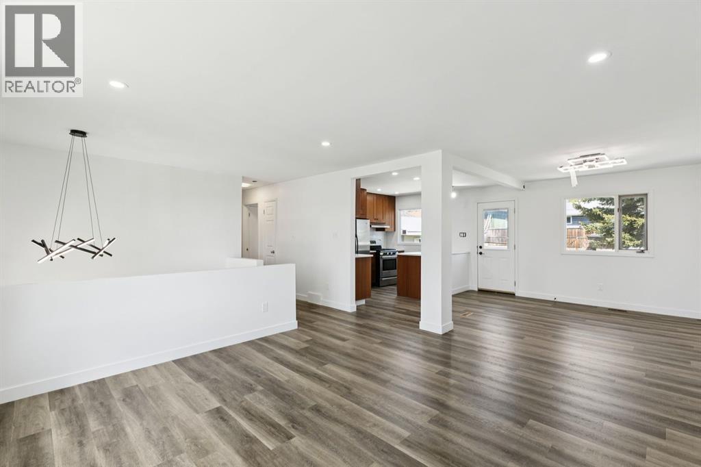 6928 Hunterbow Crescent NW - 10