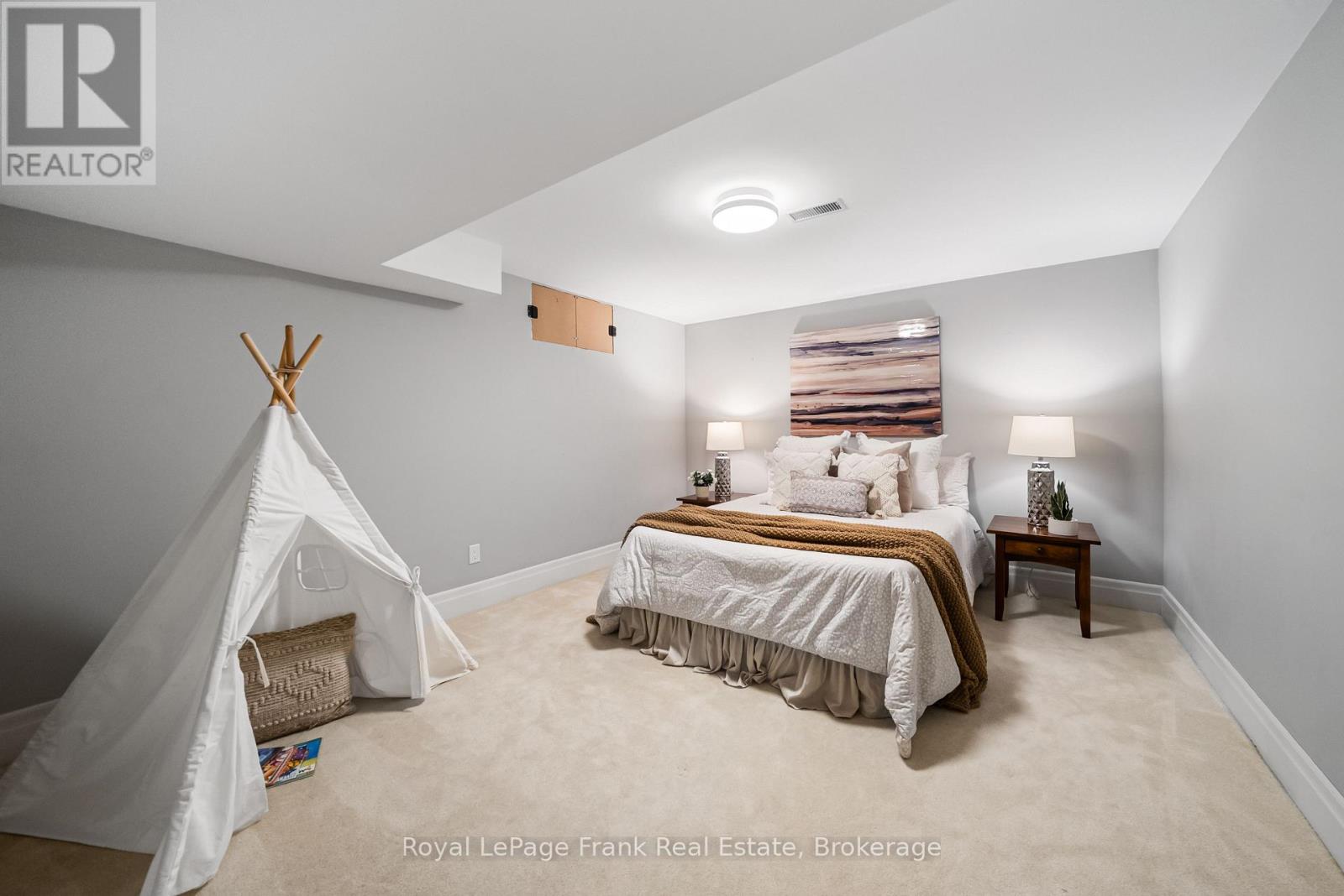 325 MAINE STREET - 40