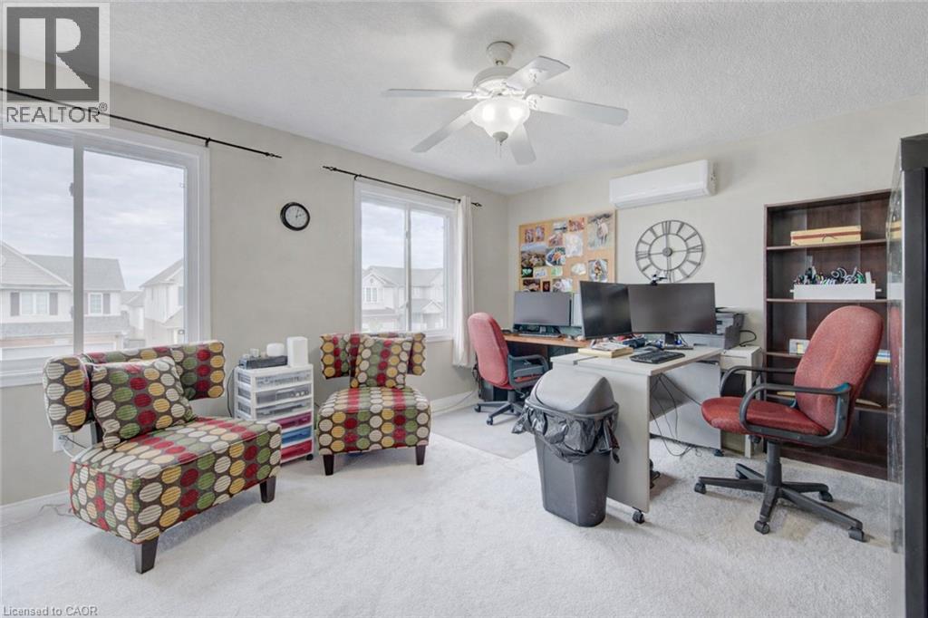 699 COMMONWEALTH Crescent - 18