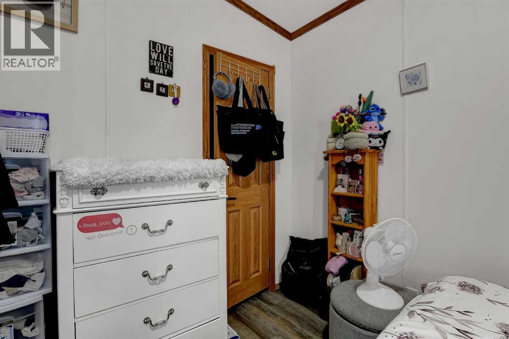 9730 120 Avenue - 22