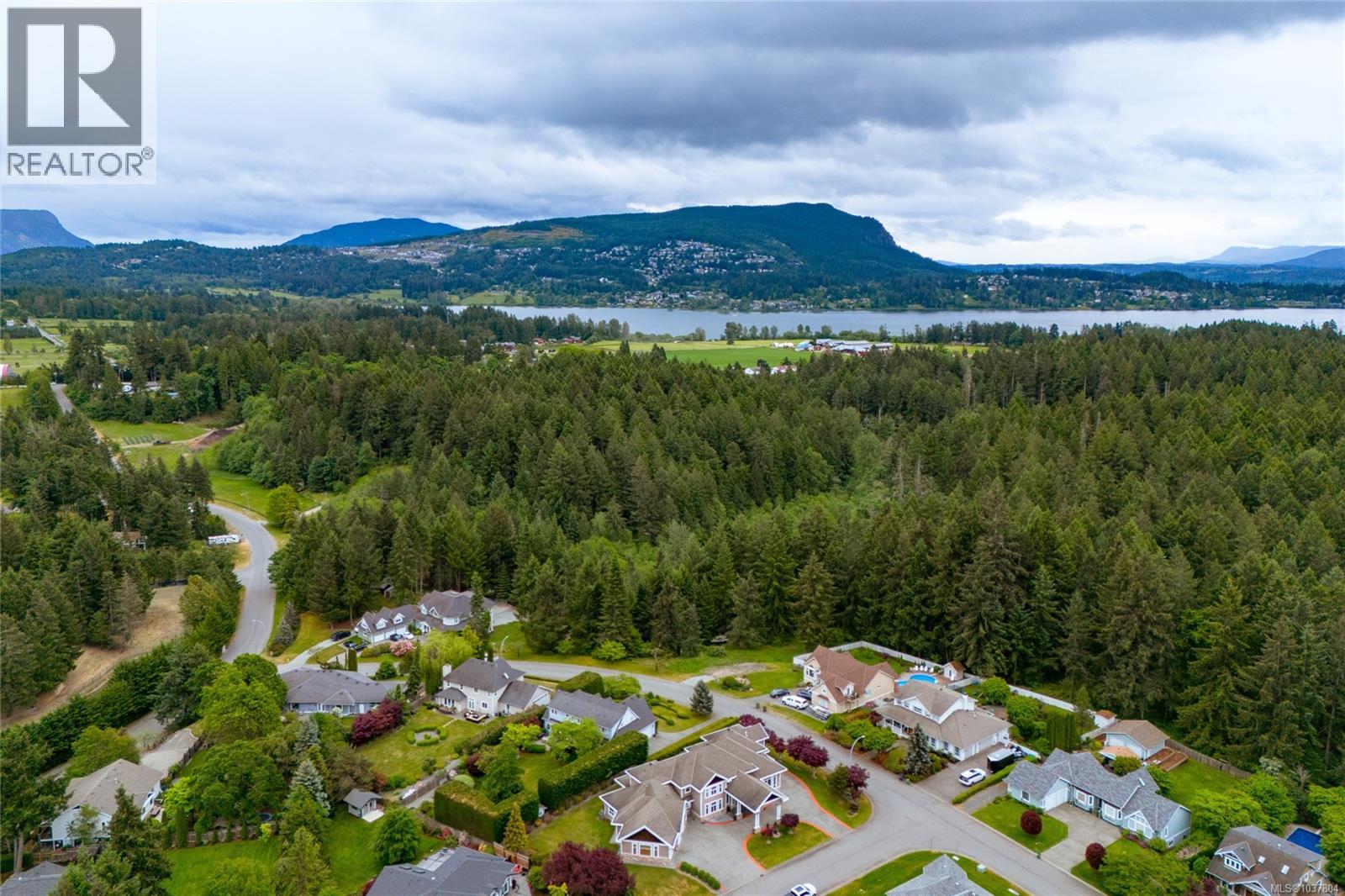6797 Hampton Pl, Duncan