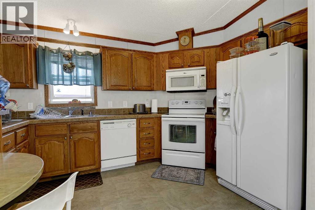 9730 120 Avenue - 7