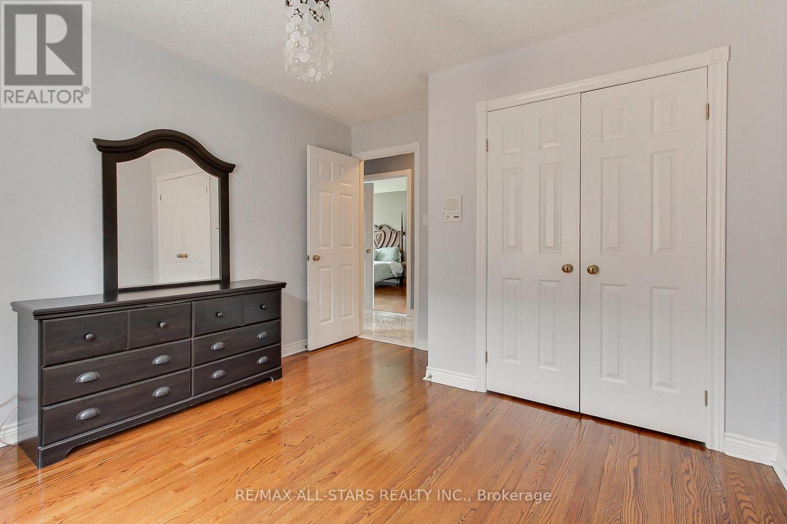 41 CAPTAIN ARMSTRONG LANE - 34