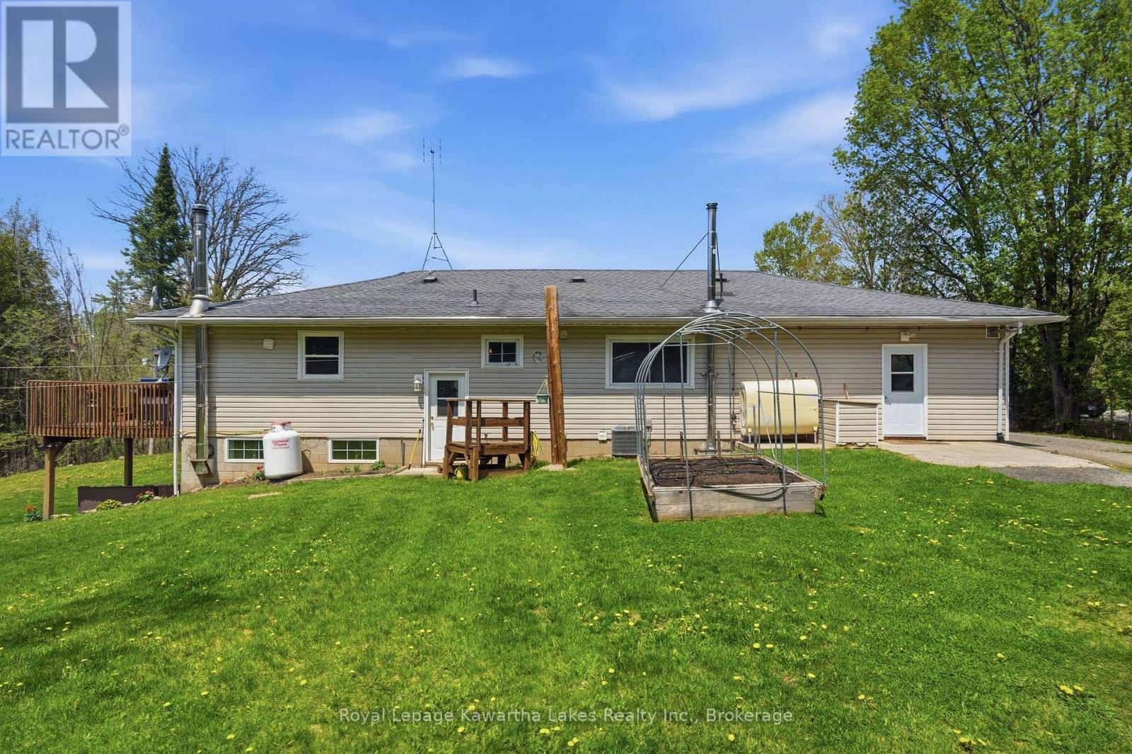 2794 COUNTY ROAD 48 - 40