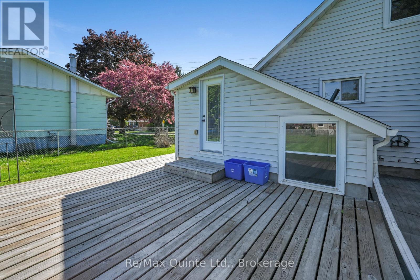 235 BYRON STREET - 24
