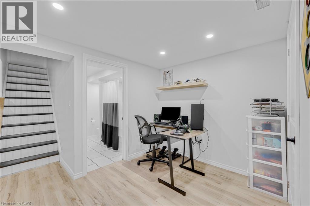 206 ATHENIA Drive - 35