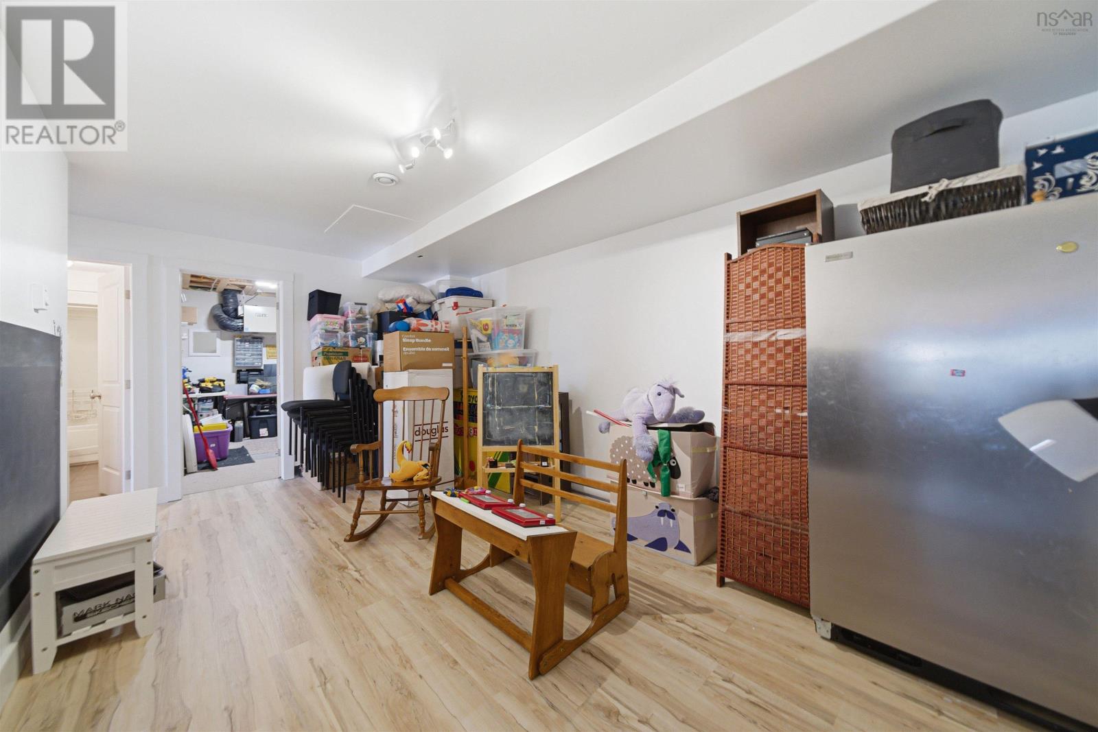 Property 22 of 49 of 122 Gallery Crescent