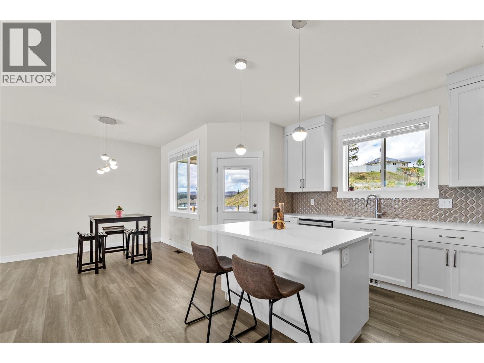 469 DALADON Drive - 5
