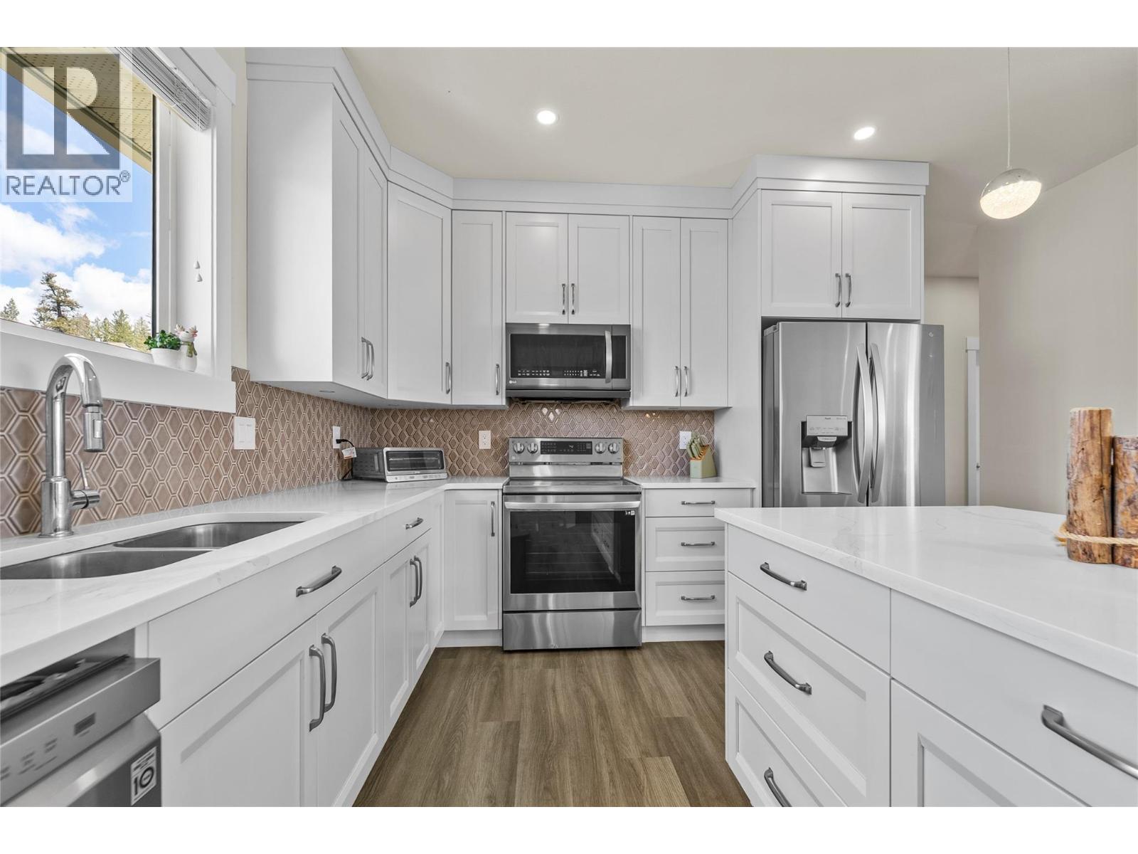469 DALADON Drive - 6