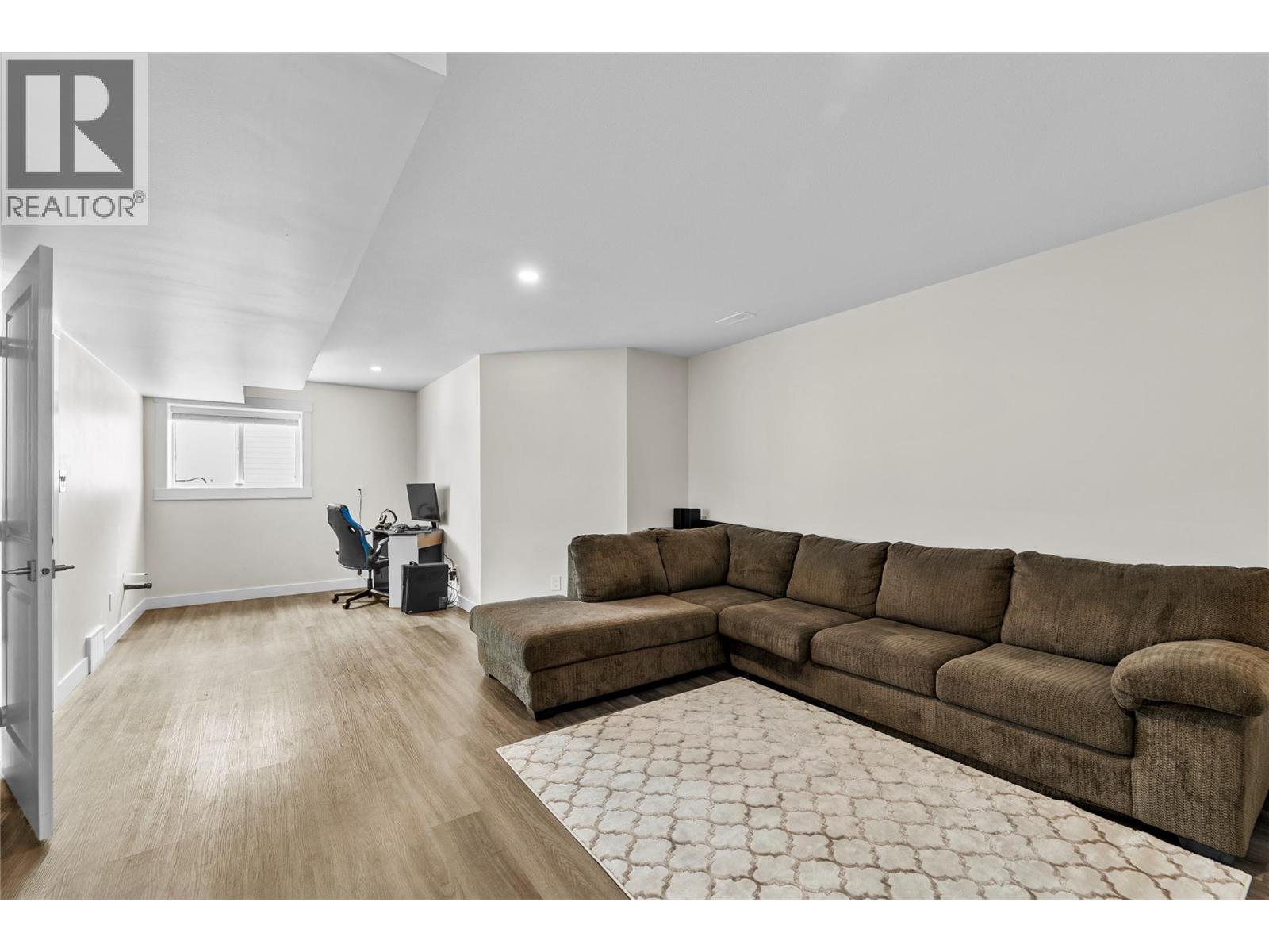 469 DALADON Drive - 34