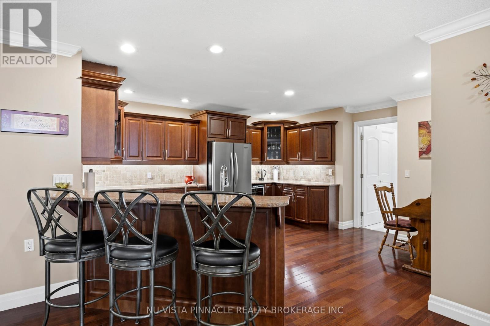 #1303 250 PALL MALL STREET - 12