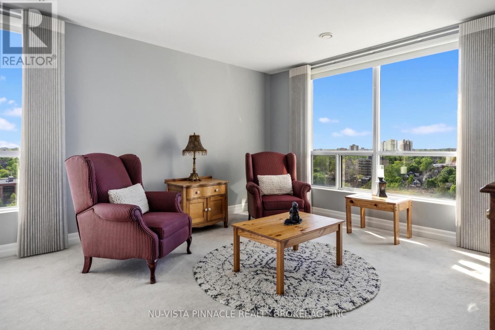 #1303 250 PALL MALL STREET - 17