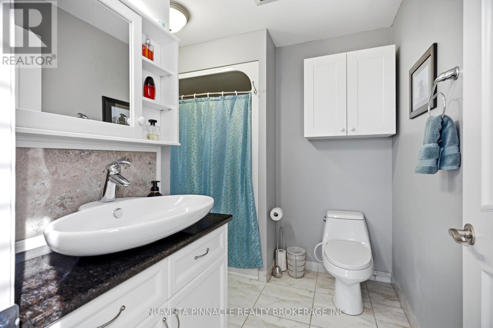 #1303 250 PALL MALL STREET - 24