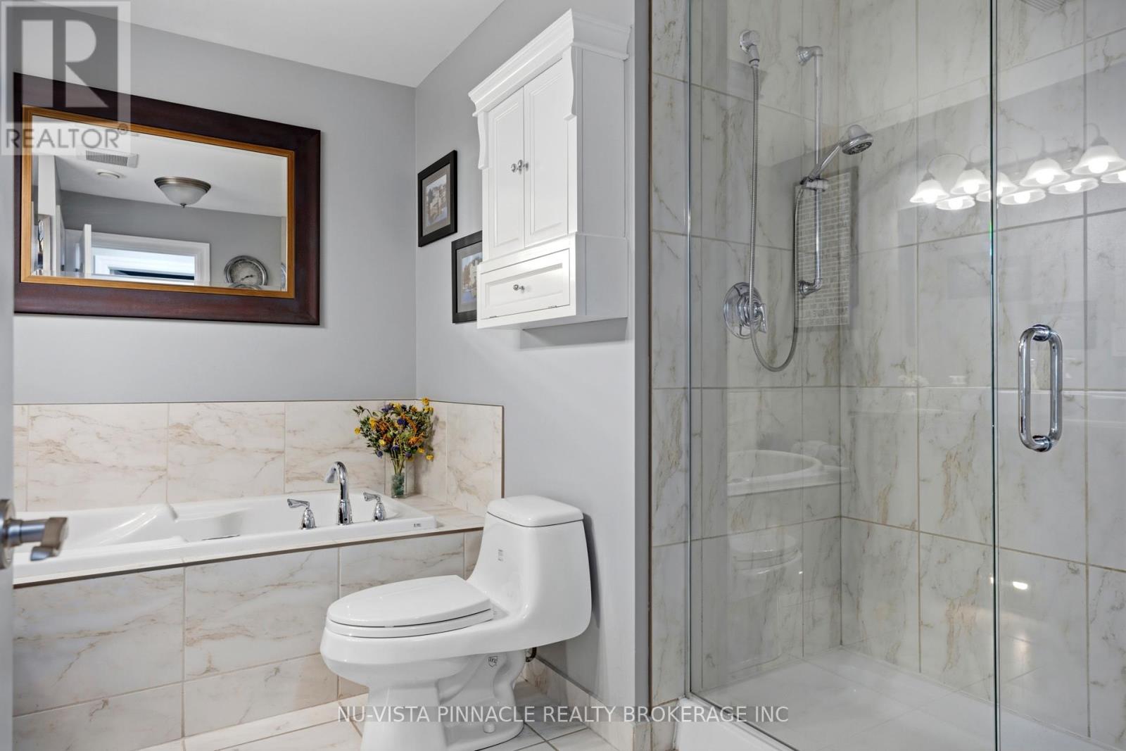 #1303 250 PALL MALL STREET - 26