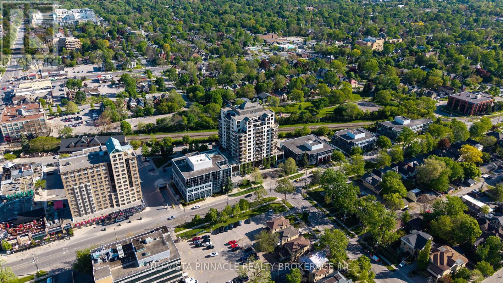 #1303 250 PALL MALL STREET - 38