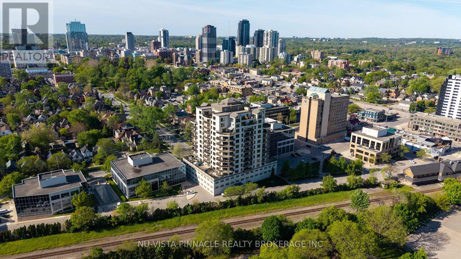 #1303 250 PALL MALL STREET - 41
