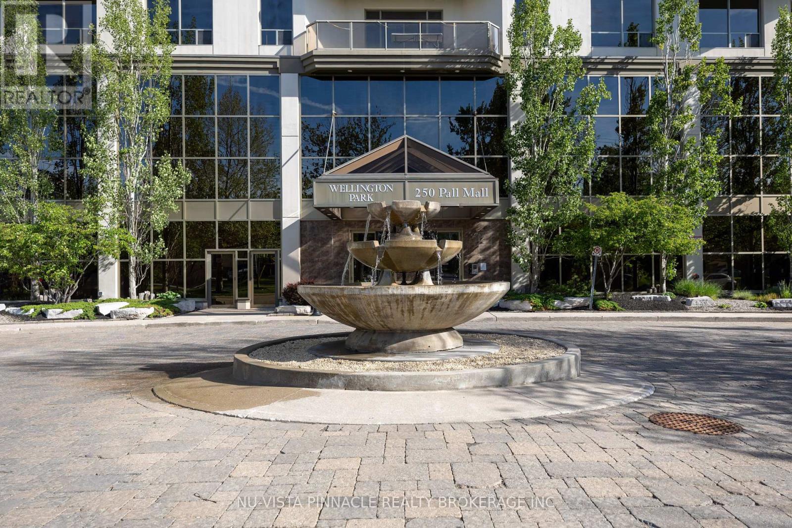 #1303 250 PALL MALL STREET - 46