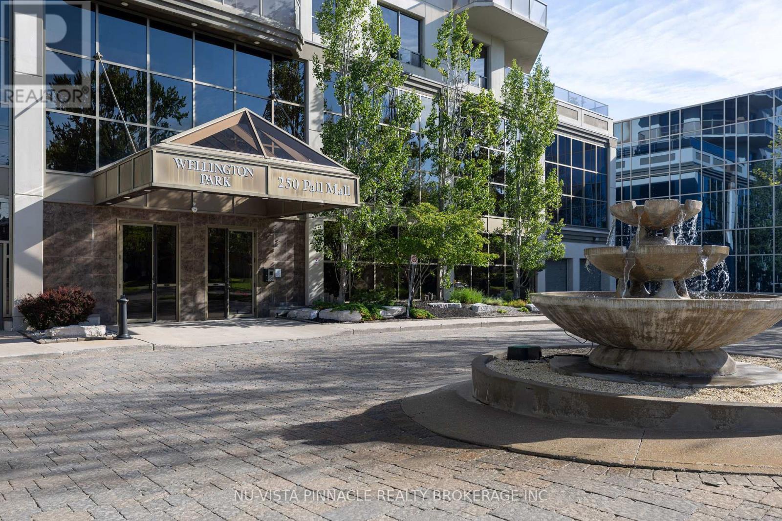#1303 250 PALL MALL STREET - 47