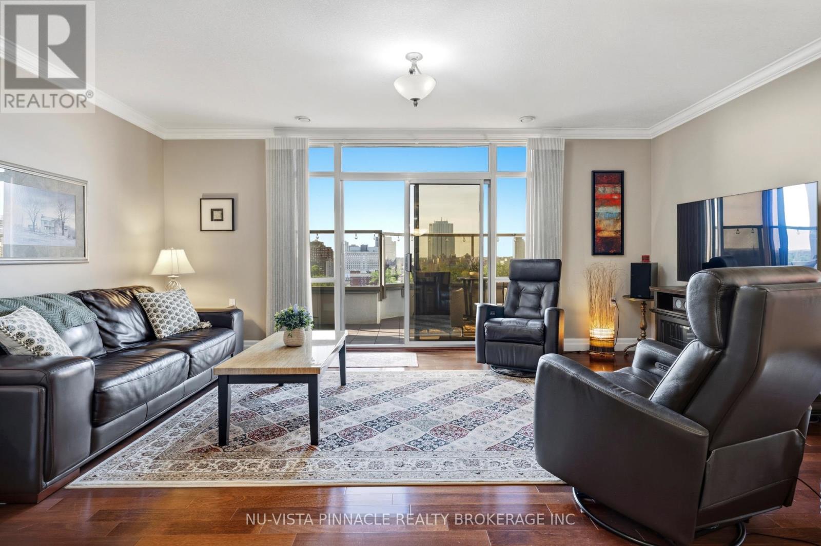 #1303 250 PALL MALL STREET - 8