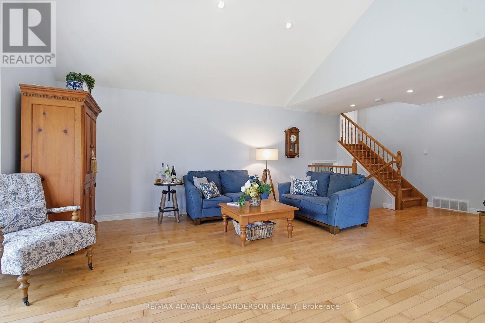 4099 MCINTOSH DRIVE - 29