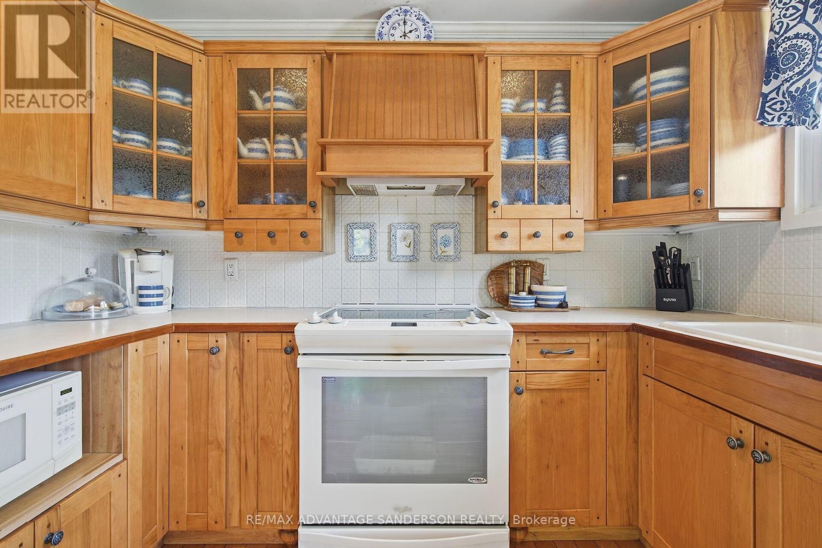4099 MCINTOSH DRIVE - 33