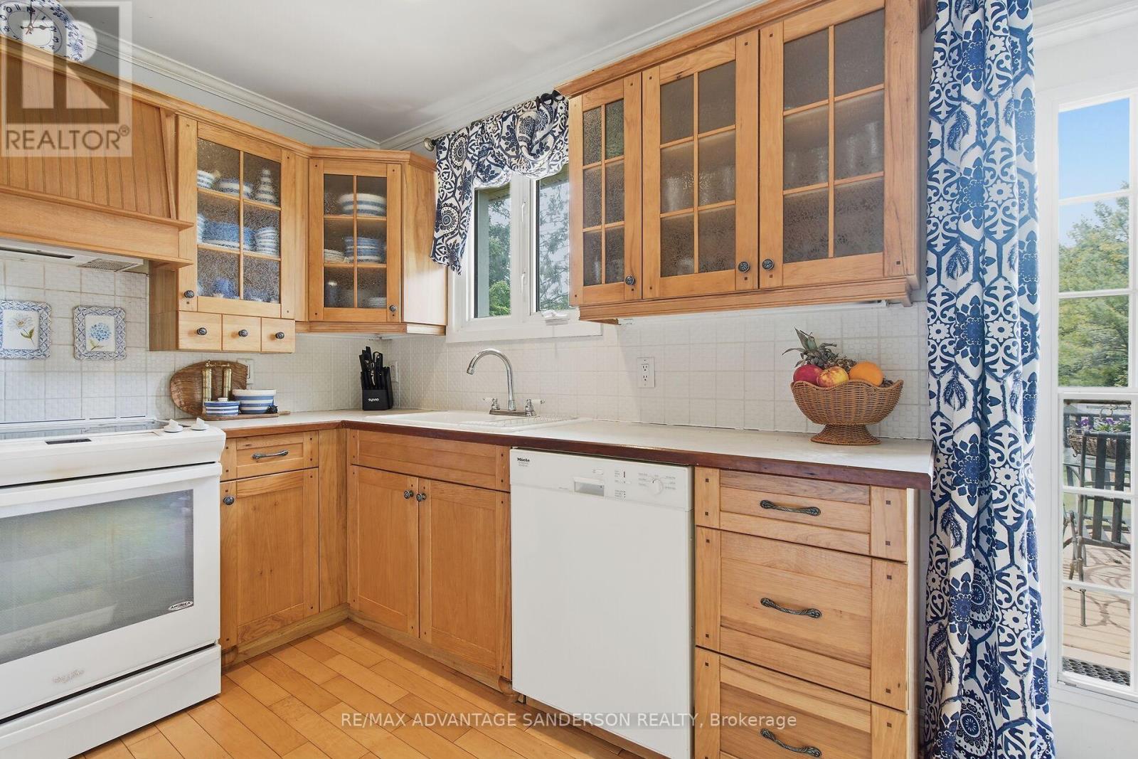 4099 MCINTOSH DRIVE - 34