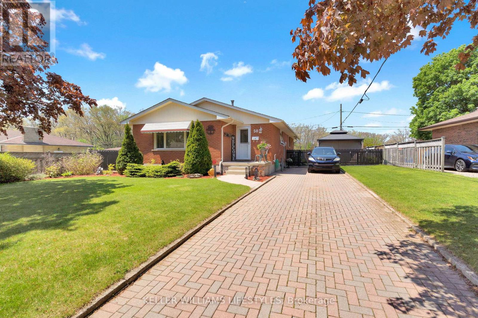 50 ALGONQUIN CRESCENT - 2