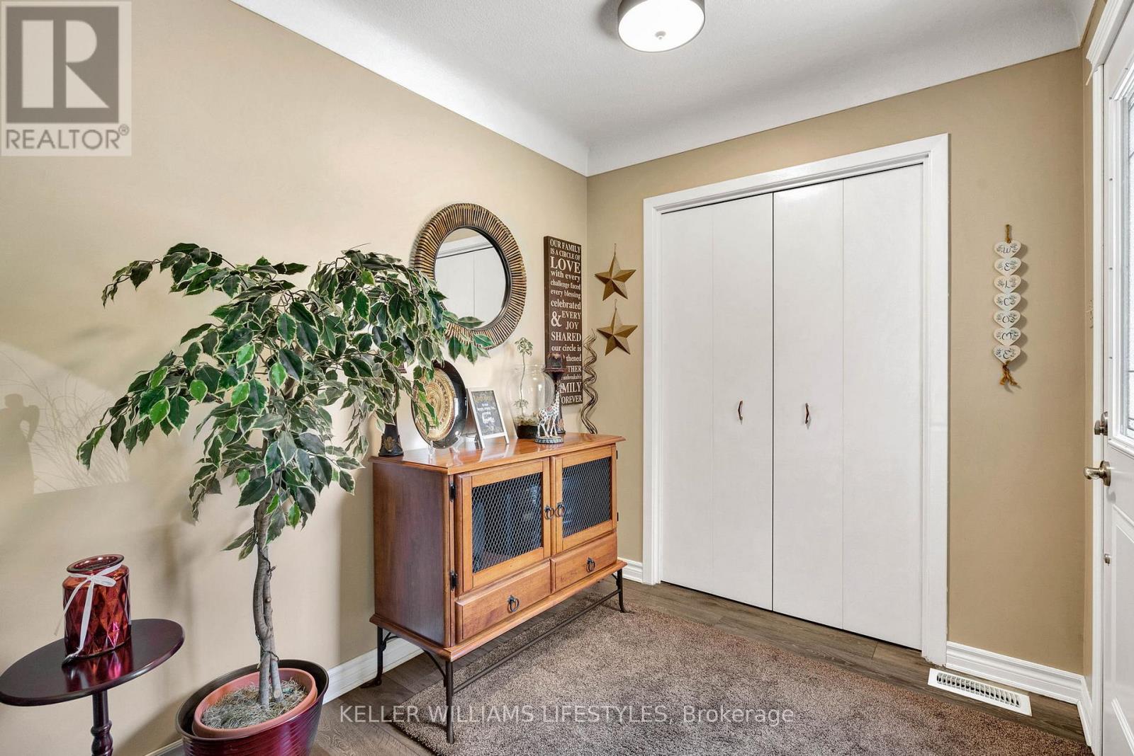 50 ALGONQUIN CRESCENT - 6