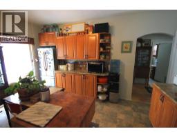 Living room - 3208 35 Street, Vernon, BC V1T6B7 Photo 8